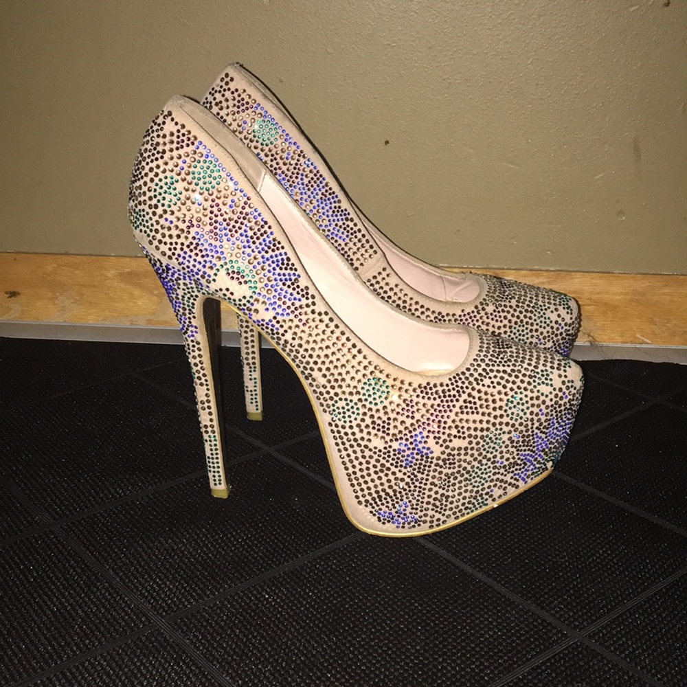 Platform heels - Picture 2 of 3